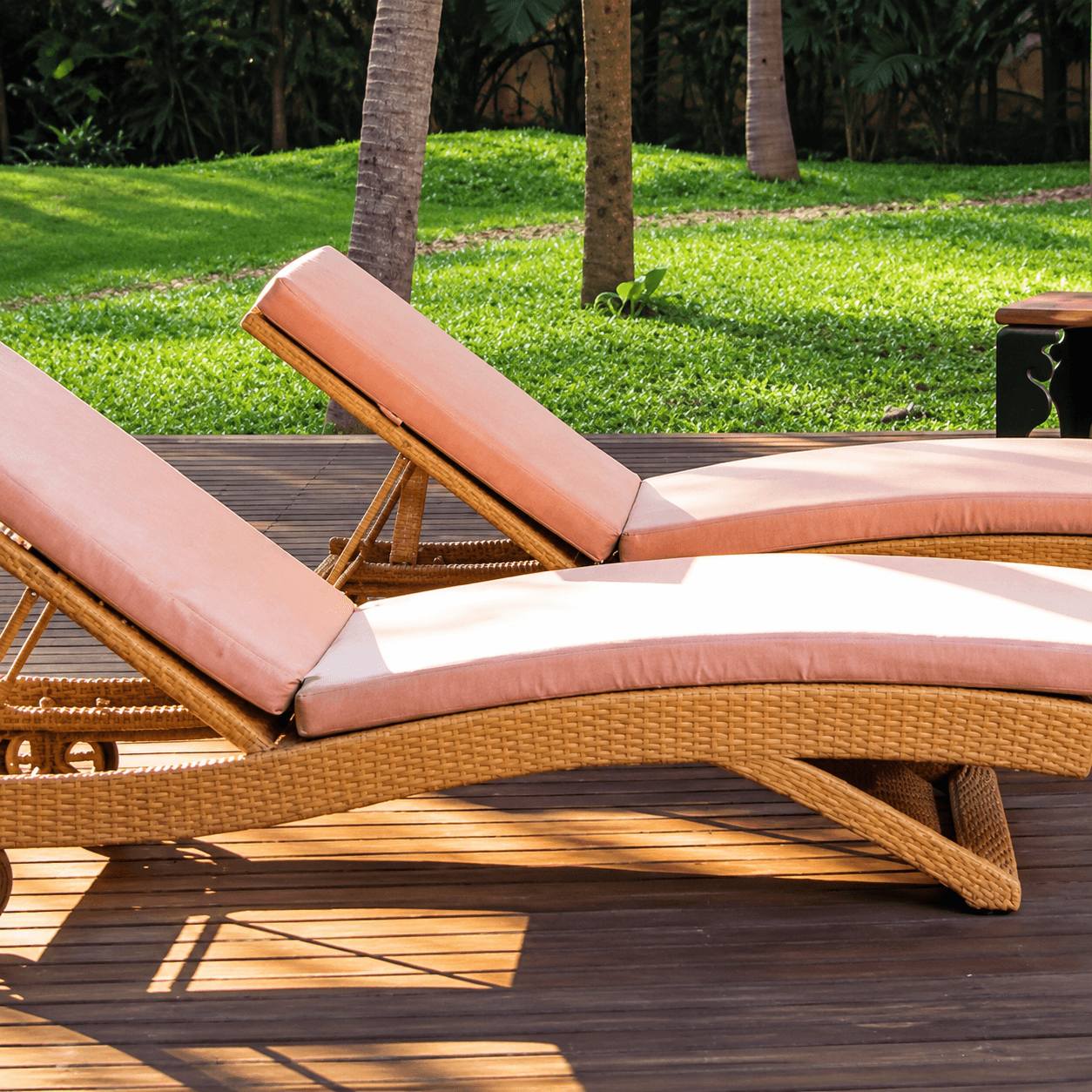 Pool Lounger Manufacturer in Delhi